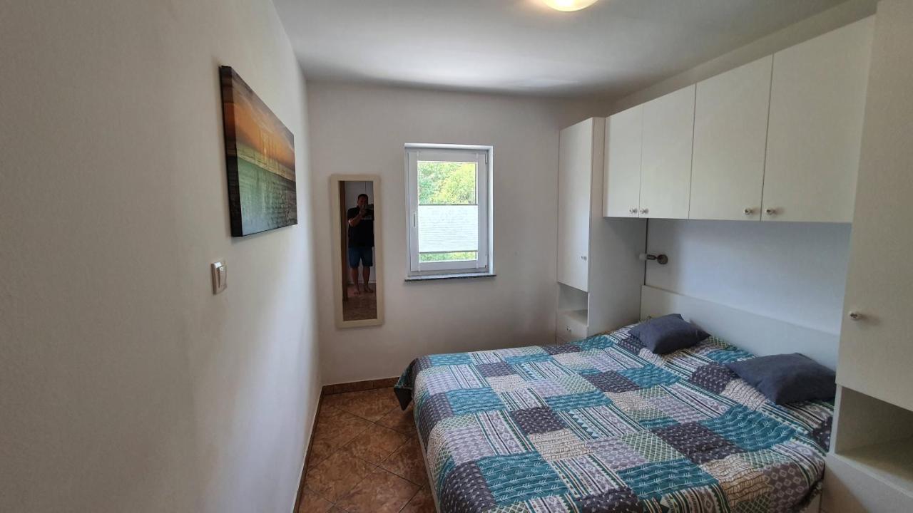 Apartment Helmut With Sea View Baska  Exterior photo